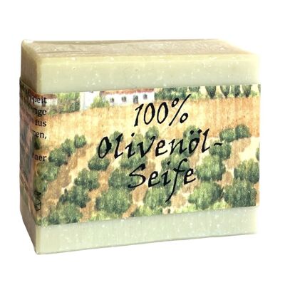 Jabón artesanal de aceite puro de oliva sin fragancias ni colorantes.