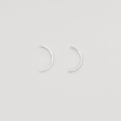 curved studs - silver