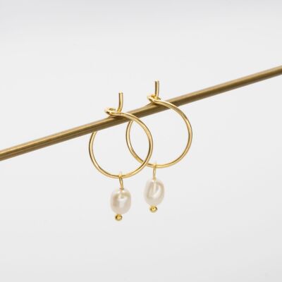 gemstone hoops - gold - freshwater pearl