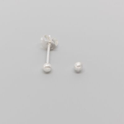 satin ball studs - Silber