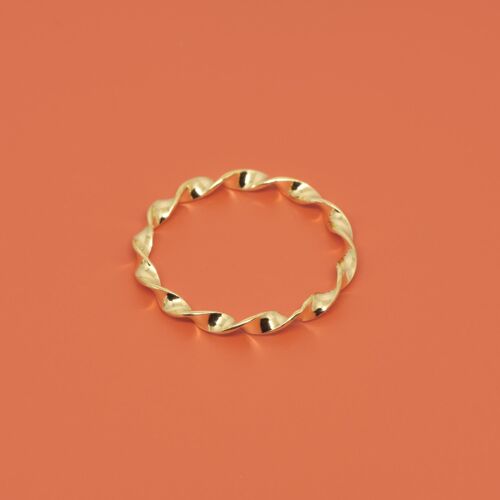 twisted ring - Gold