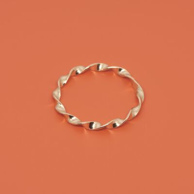 twisted ring - rose gold