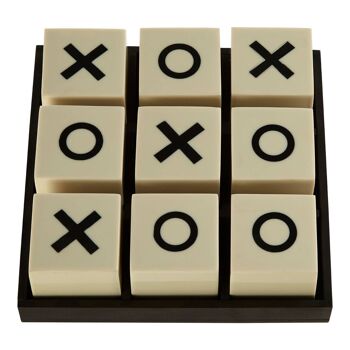 Churchill White Noughts and Crosses Game 1