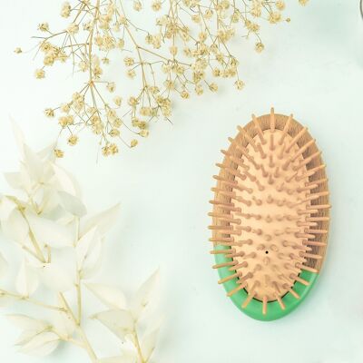 Ovale Bambus-Haarbürste im Taschenformat – fühlen Sie sich natürlich an