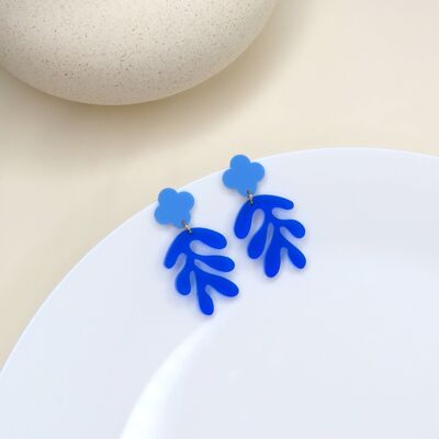 Matisse floral acrylic earrings in dark blue