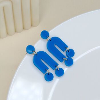 Boucles d'oreilles dépareillées en acrylique bleu azur 2