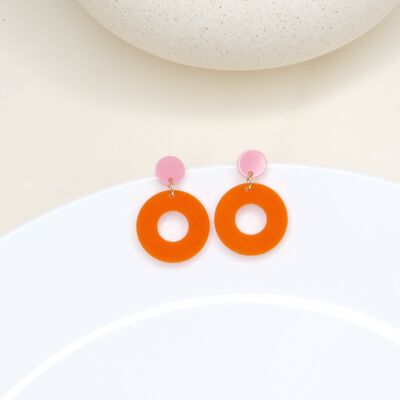 Colorblock circle stud earrings in pink & orange