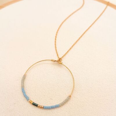Collier long chaîne fine dorée avec cercle perlés bleu