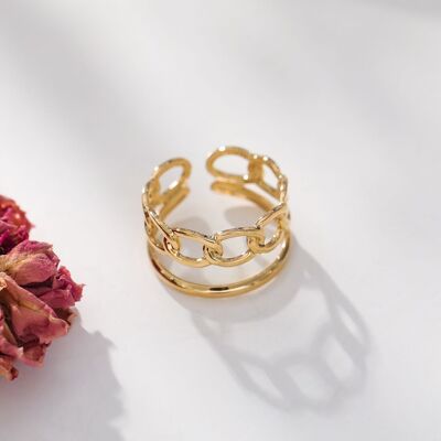 Verstellbarer goldener Ring mit Gliedern und Linien