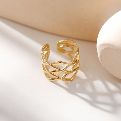 Multi-rhombus adjustable golden ring