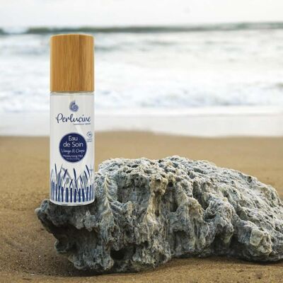 Agua de tratamiento facial y corporal.