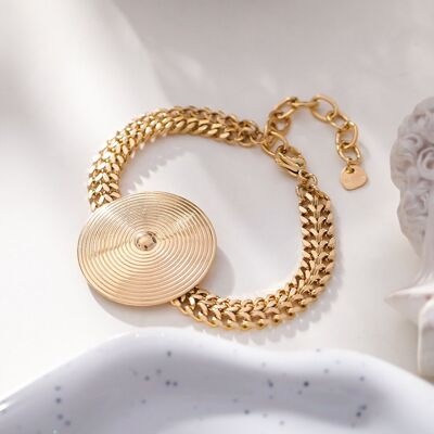 Thick link bracelet with 3.3cm diameter circle