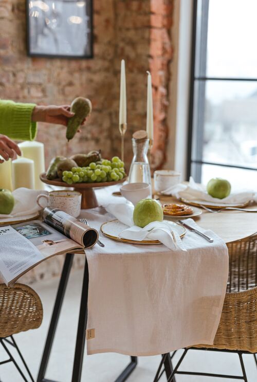 White linen table runner