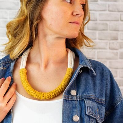 Die Rita-Halskette – handgefertigte Halskette aus Baumwolle – Magnetverschluss