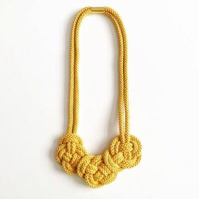 Le collier coquelicot - Colliers en corde de coton tendance
