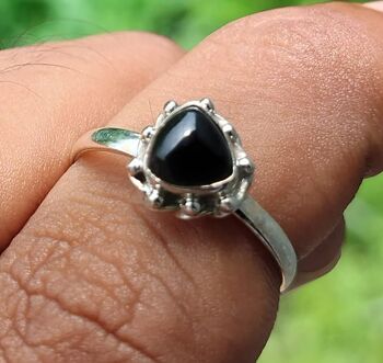 Bague faite à la main en argent sterling 925 avec onyx noir naturel et coupe trillion 6