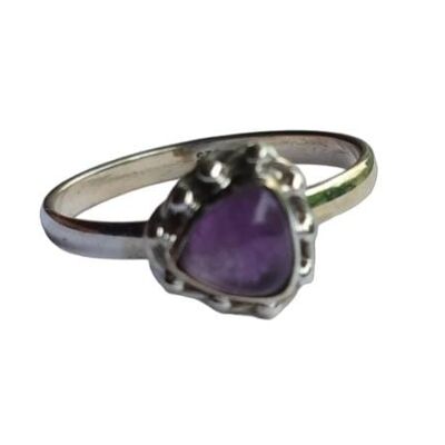 Handgefertigter Ring aus 925er-Sterlingsilber mit natürlichem violettem Amethyst und Billionenschliff