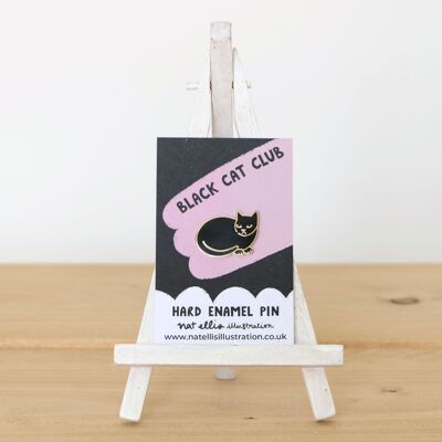 Black Cat Club – Sitzende Katze – Luxus-Emaille-Anstecknadel