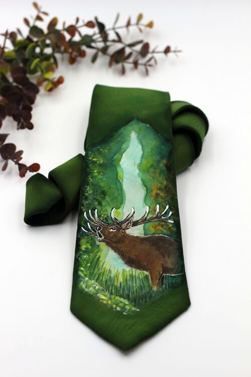 Hunting-Themed Hand-Painted Silk Tie 1 - in Gift Box