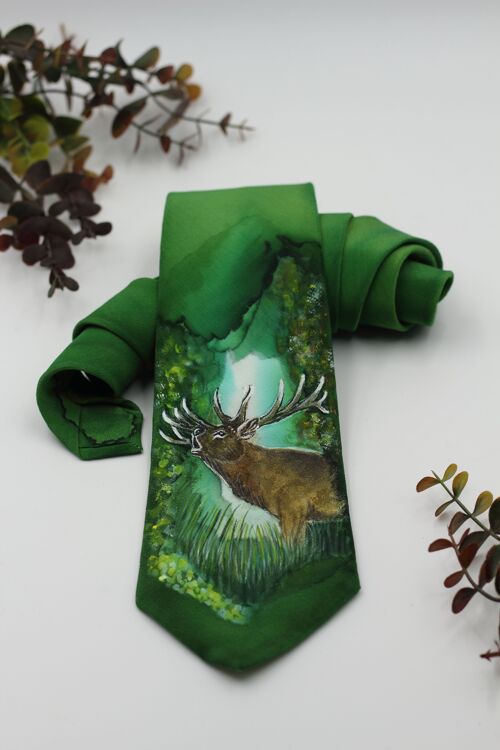 Hunting-Themed Hand-Painted Silk Tie 2 - in Gift Box
