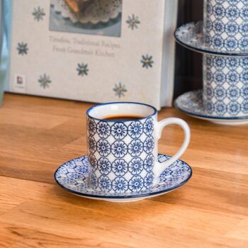 Ensemble tasse à expresso et soucoupe à motifs Nicola Spring - Fleur bleue 2