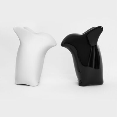 Porcelain decorative figure | Curious Penguin night black