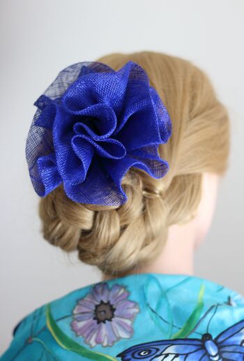 Ornement pour cheveux - Sinamay Fascinator 123 - Bleu roi 2