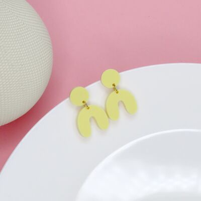 Pale Yellow Arch Bow Earrings