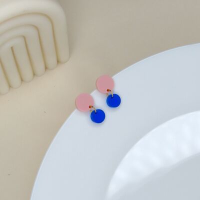 Big Dotty acrylic earrings in light pink deep blue