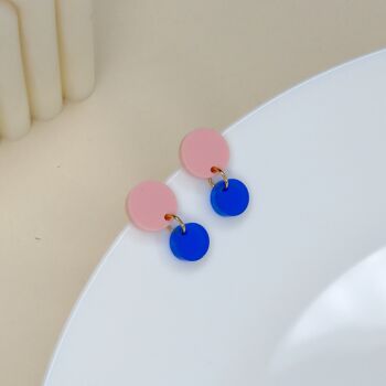 Boucles d'oreilles en acrylique Big Dotty en rose clair bleu profond 2