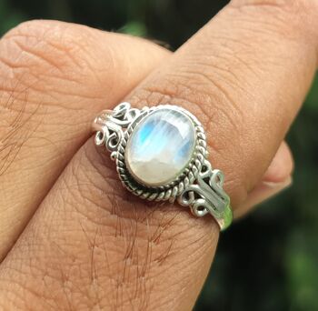 Bague faite à la main élégante en argent 925 avec pierre de lune arc-en-ciel unique 3