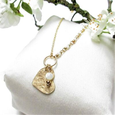 Heart and mother-of-pearl necklace