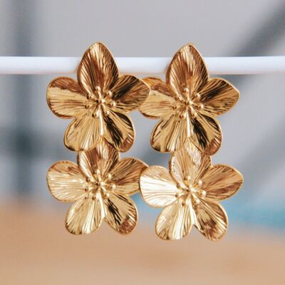Stainless steel statement earring 2 flowers - gold