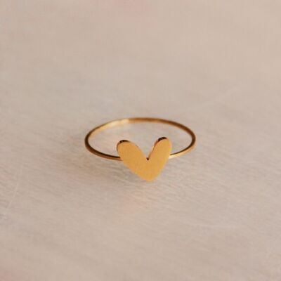 Anillo minimalista de acero inoxidable con corazón - oro