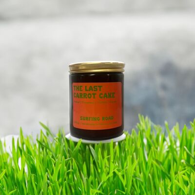 Carrot cake candle