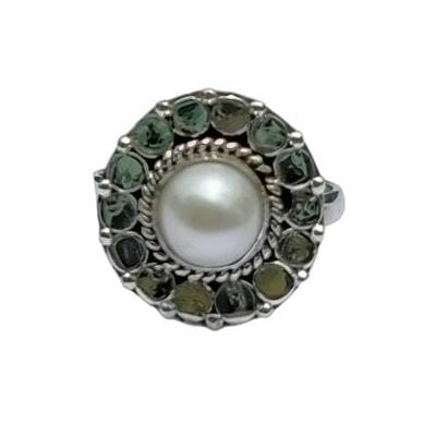 Einzigartiger Ring aus 925er Silber mit runden, süßwasserweißen Perlen und Blumen