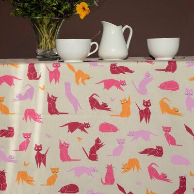 Coated tablecloth Pink cats