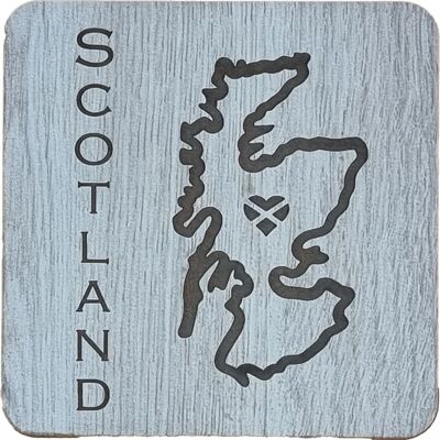 Posavasos grabado con el mapa de Escocia