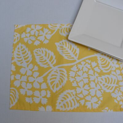 Coated placemat Hydrangea yellow