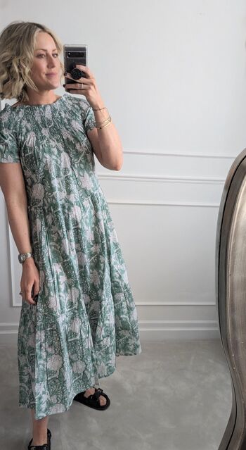 Robe vert amalfi à encolure smockée 3