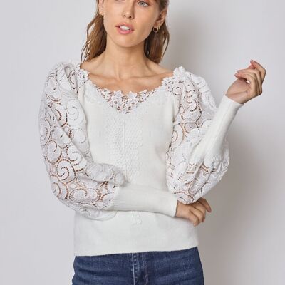 Sweater with lace sleeves - FM601