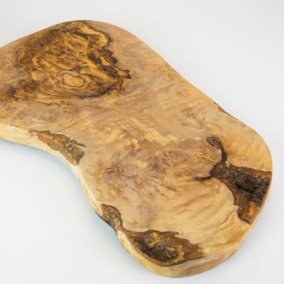 Olive wood cutting board with individual engraving