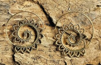 Boucles d'oreilles créoles vintage en laiton rondes élégantes en spirale 3