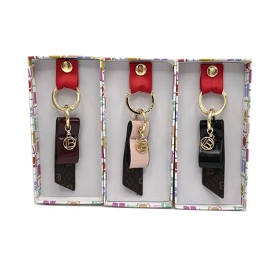 Key Chian, Laura Biagiotti, arte en caja de regalo de Navidad. LB23W-012