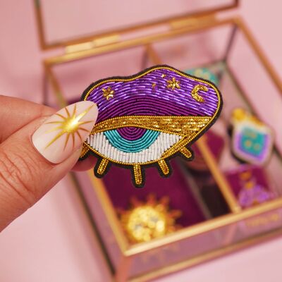 Broche Oeil Magic fait main broderie cannetille - Mystic Witch