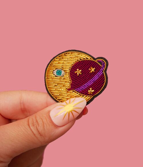 Broche Moon Magic fait main broderie cannetille - Mystic Witch