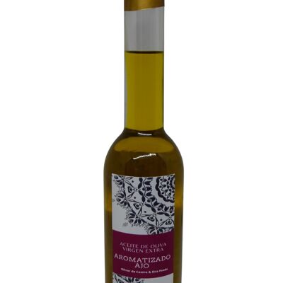 Extra natives Olivenöl mit Knoblauchgeschmack