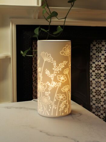 Lampe en forme de colonne en porcelaine au design Marguerites 2