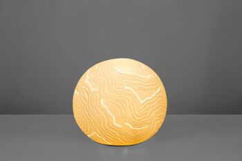 Lampe en porcelaine en forme de sphère avec un motif de perles 4