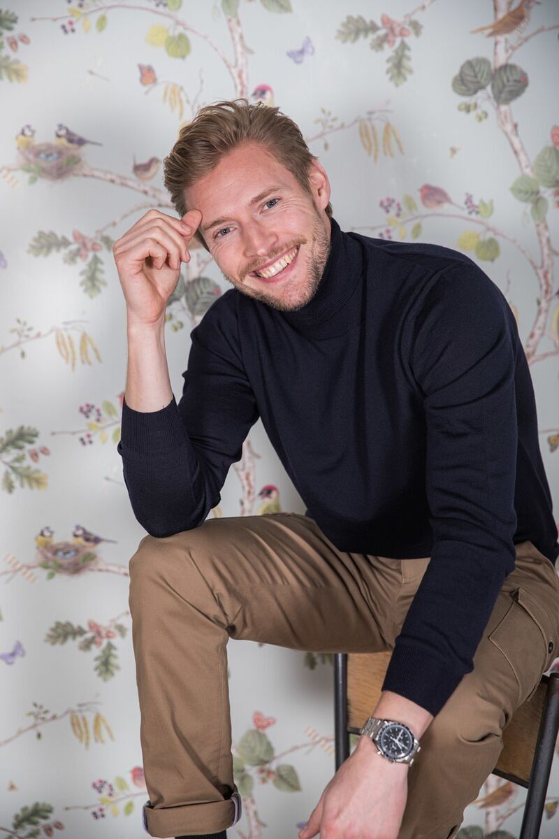 Maglione dolcevita blu scuro